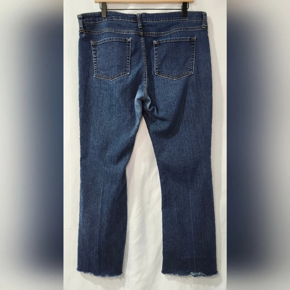 GAP Women's Bootcut Fit‎ Jeans Size 14L Medium Wash Mid-Rise Raw Hem Normcore - Picture 7 of 8